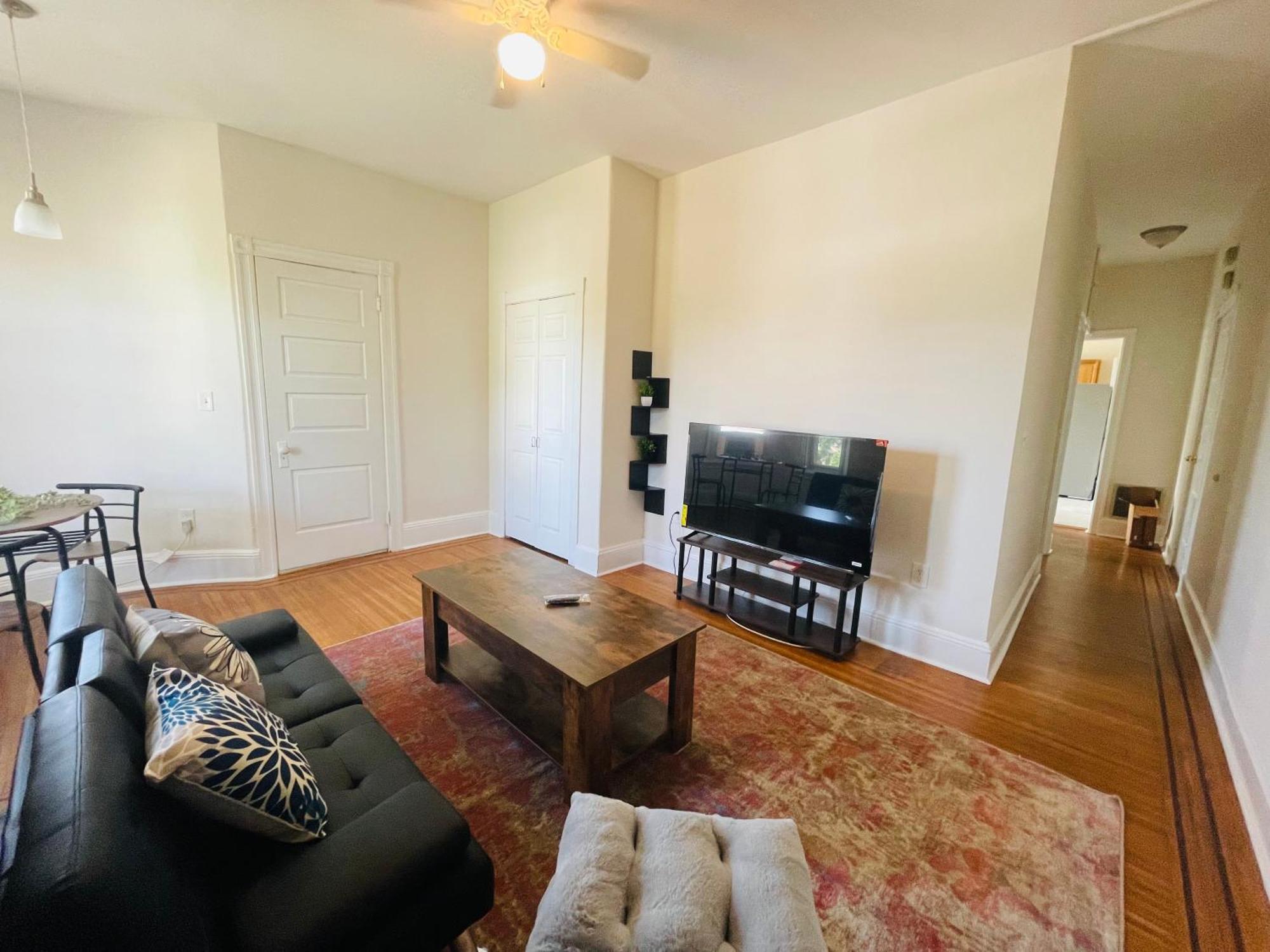 Charming 15-bedroom In Elkins Park! Apartment
