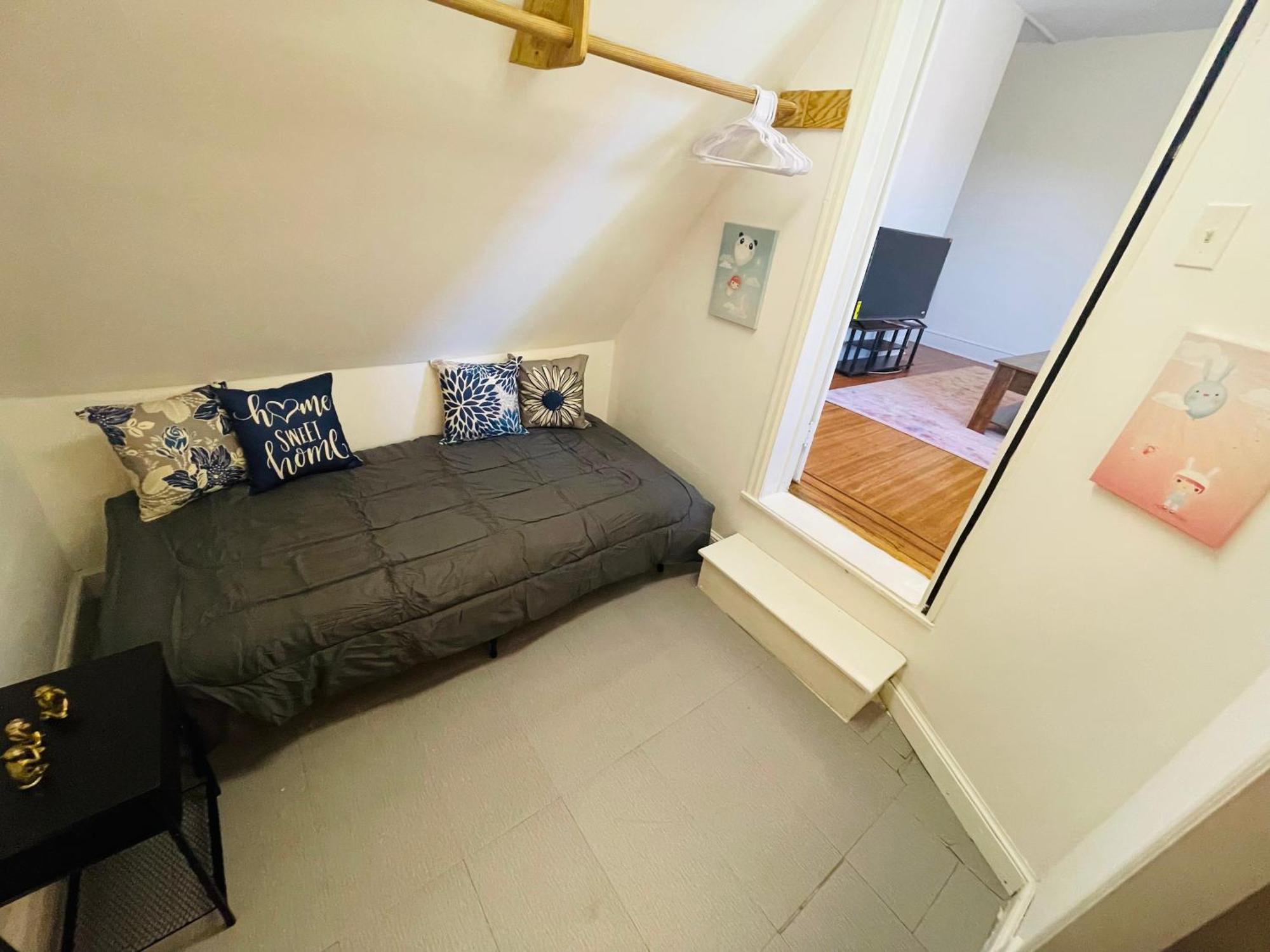 Charming 15-bedroom In Elkins Park! *